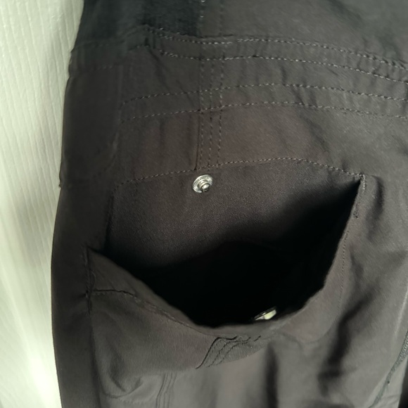 Light wear Calvin Klein pants - Picture 4 of 8